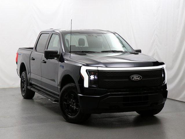 Photo of 2025 Blue Ford F-150 Lightning