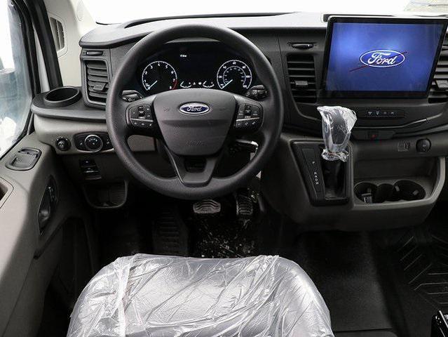 Photo of 2025 Oxford White Ford Transit-250