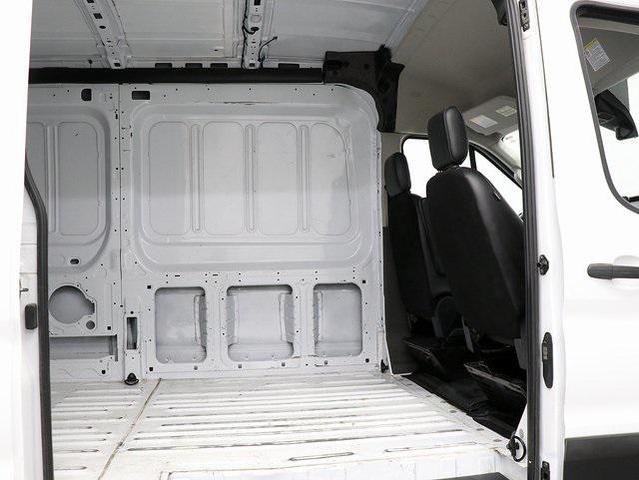 Photo of 2022 Oxford White Ford Transit-250