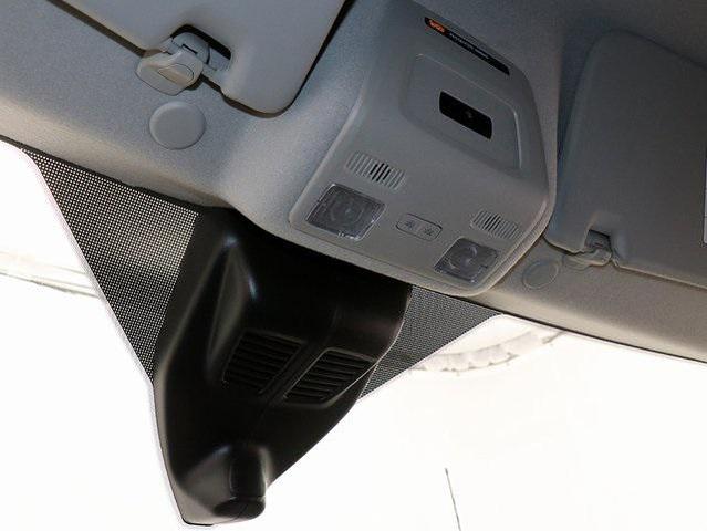 Photo of 2022 Oxford White Ford Transit-250