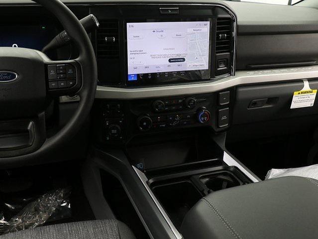 Photo of 2025 Agate Black Metallic Ford F-250