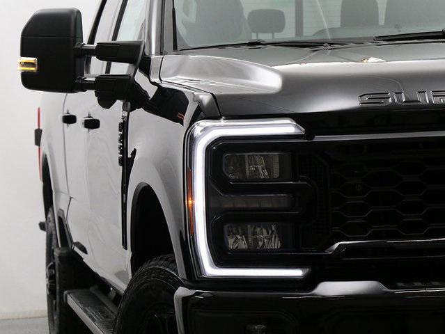 Photo of 2025 Agate Black Metallic Ford F-250