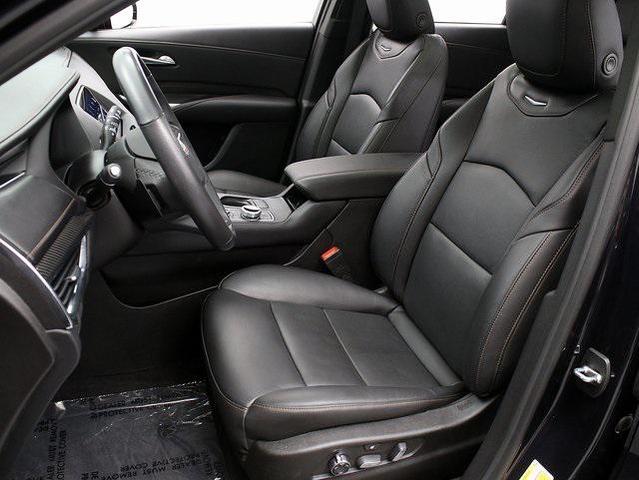 Photo of 2023 Galactic Gray Metallic Cadillac XT4