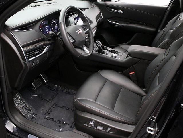Photo of 2023 Galactic Gray Metallic Cadillac XT4