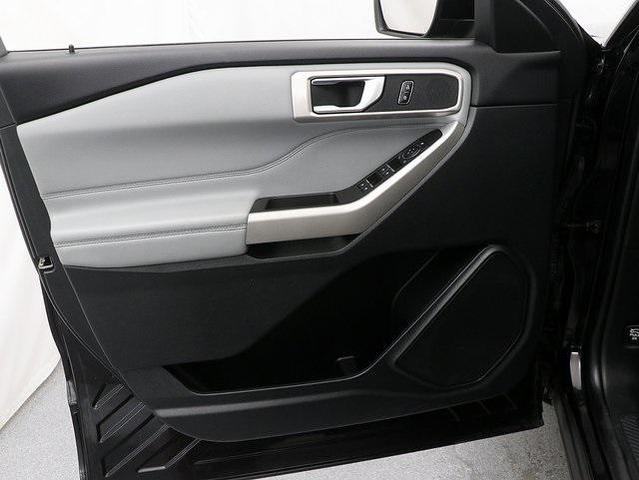 Photo of 2023 Agate Black Metallic Ford Explorer