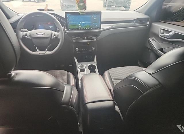 Photo of 2023 Agate Black Metallic Ford Escape