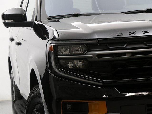Photo of 2025 Agate Black Metallic Ford Expedition
