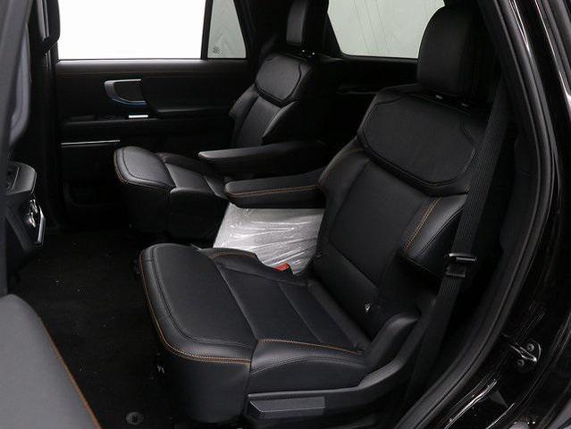 Photo of 2025 Agate Black Metallic Ford Expedition