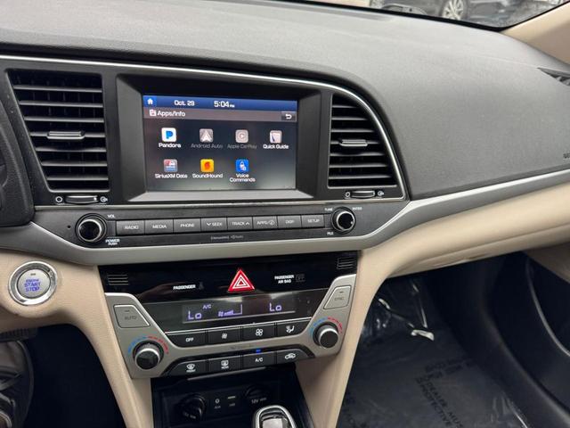 Photo of 2018 Black Hyundai ELANTRA