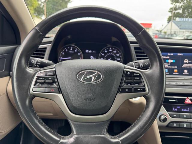 Photo of 2018 Black Hyundai ELANTRA