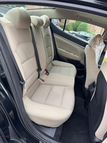 Photo of 2018 Black Hyundai ELANTRA