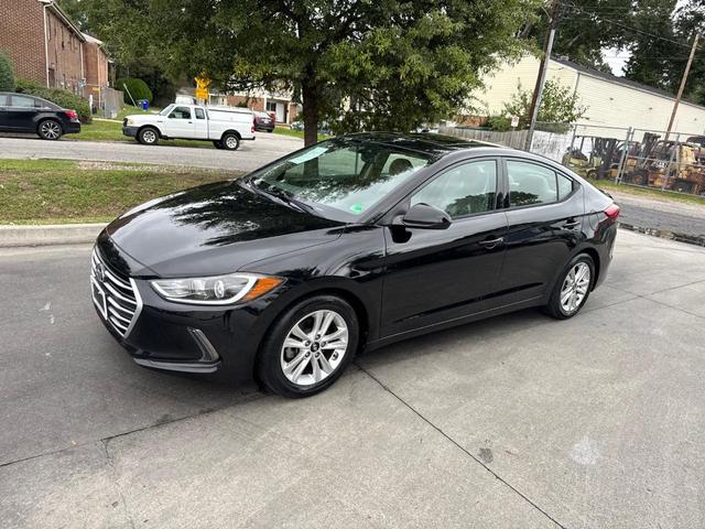 Photo of 2018 Black Hyundai ELANTRA