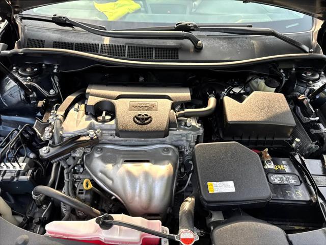 Photo of 2016 Cosmic Gray Mica Toyota Camry