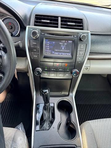 Photo of 2016 Cosmic Gray Mica Toyota Camry