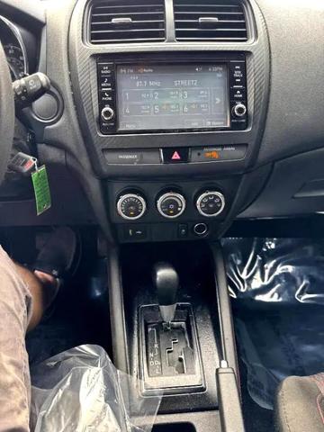 Photo of 2019 Silver Mitsubishi Outlander Sport