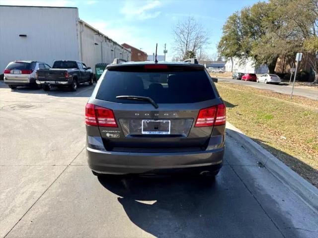 Photo of 2019 Gray Dodge Journey