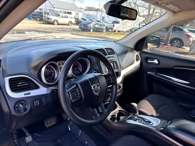 Photo of 2019 Gray Dodge Journey