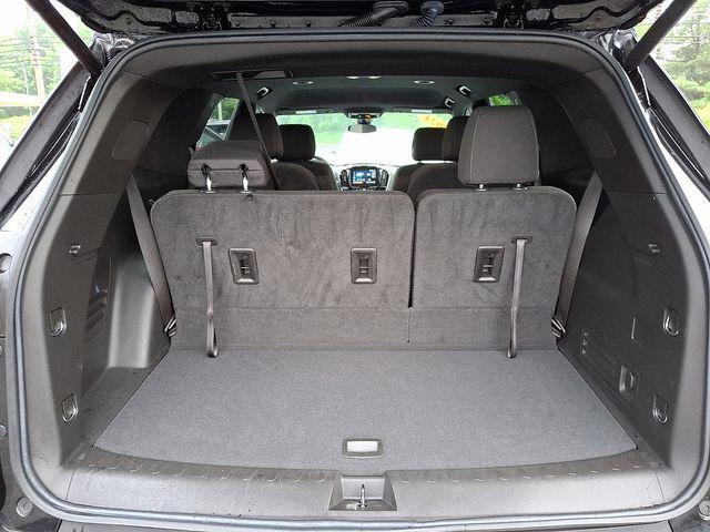 Photo of 2023 Mosaic Black Metallic Chevrolet Traverse