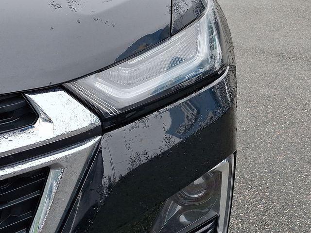 Photo of 2023 Mosaic Black Metallic Chevrolet Traverse