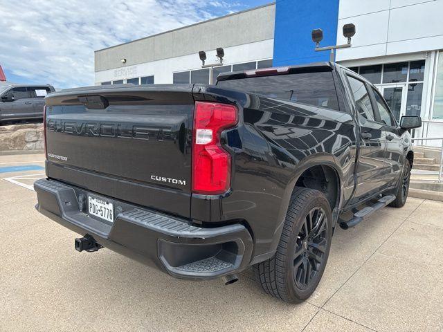 Photo of 2021 Black Chevrolet Silverado 1500