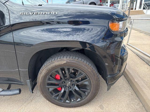 Photo of 2021 Black Chevrolet Silverado 1500