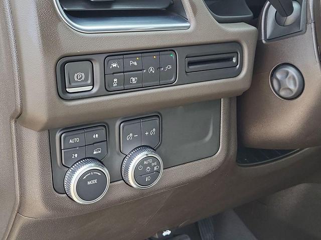Photo of 2022 White Frost Tri-Coat GMC Yukon