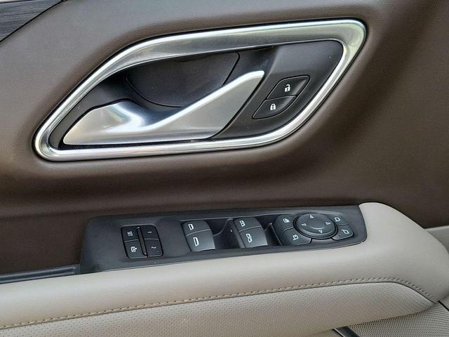 Photo of 2022 White Frost Tri-Coat GMC Yukon