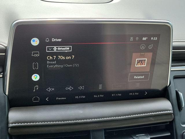 Photo of 2022 White Frost Tri-Coat GMC Yukon