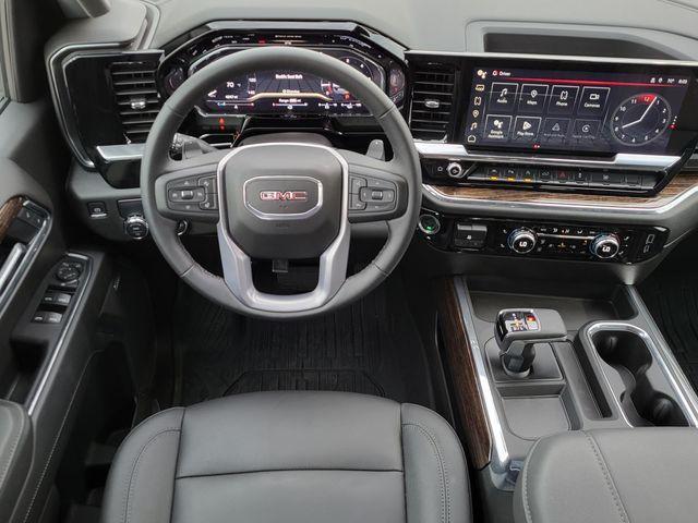 Photo of 2025 Summit White GMC Sierra 1500
