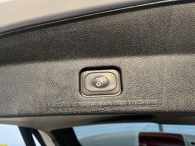 Photo of 2017 WHITE Ford Explorer