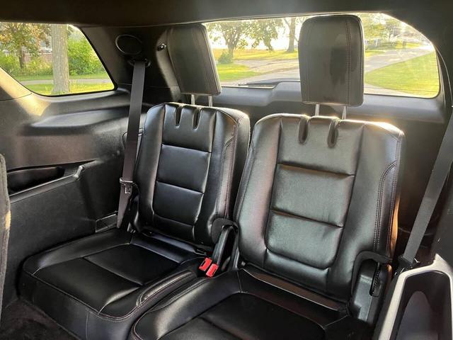 Photo of 2017 WHITE Ford Explorer