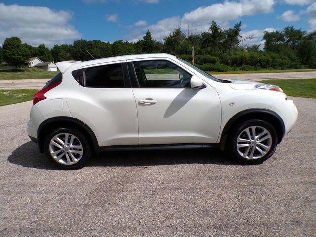 Photo of 2013 WHITE Nissan Juke