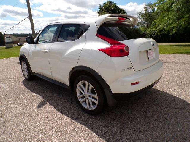 Photo of 2013 WHITE Nissan Juke