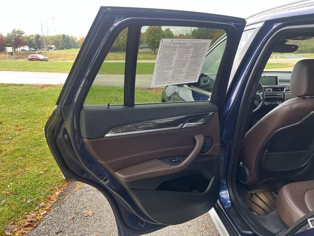 Photo of 2017 BLUE BMW X1