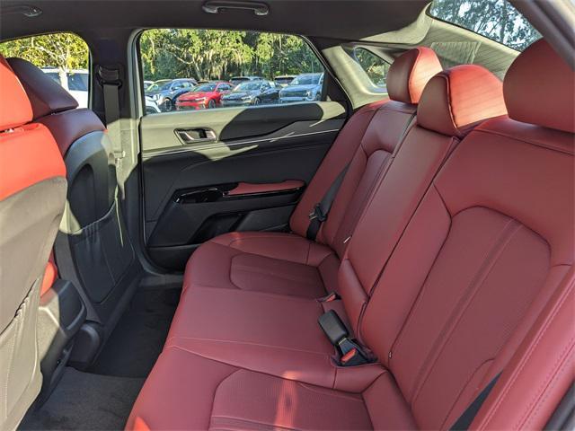 Photo of 2026 Snow White Pearl Kia K5