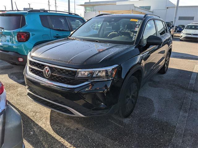 Photo of 2024 Pure White Volkswagen Taos