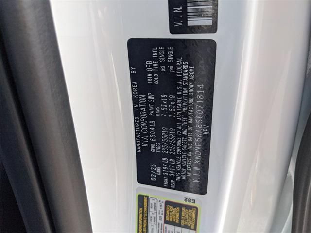 Photo of 2025 Snow White Pearl Kia Carnival Hybrid