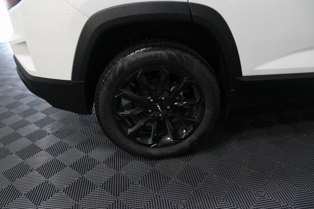 Photo of 2026 Summit White GMC Terrain