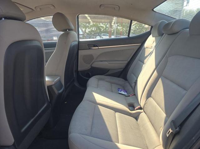 Photo of 2018 Black Noir Pearl Hyundai ELANTRA