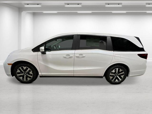 Photo of 2026 Platinum White Pearl Honda Odyssey