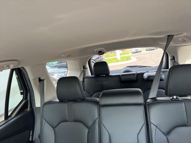 Photo of 2024 Modern Steel Metallic Honda Pilot