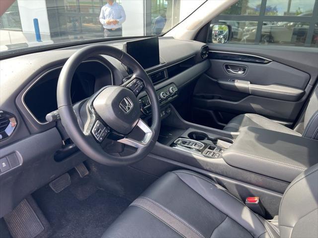 Photo of 2024 Modern Steel Metallic Honda Pilot