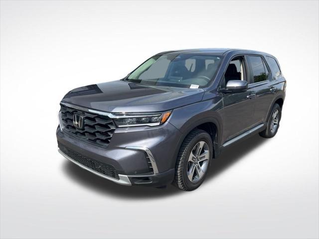 Photo of 2024 Modern Steel Metallic Honda Pilot