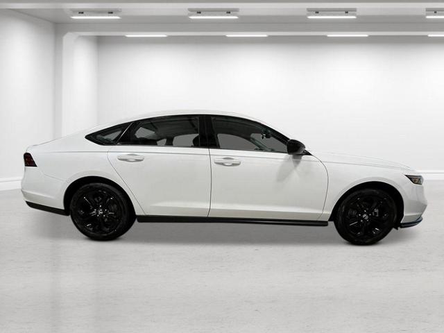 Photo of 2025 Platinum White Pearl Honda Accord