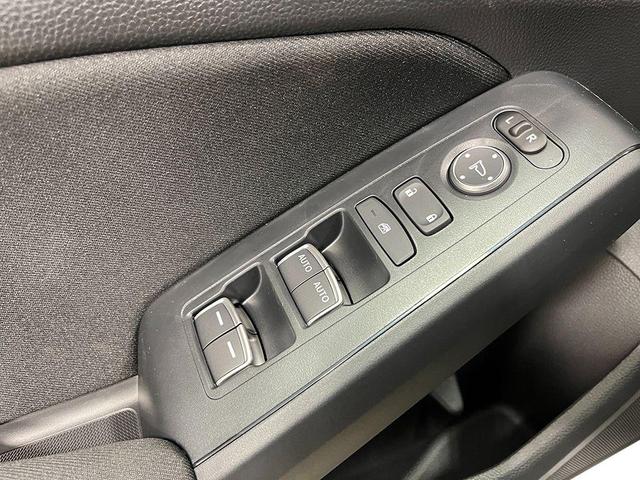 Photo of 2026 Platinum White Pearl Honda Civic