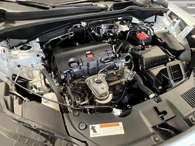 Photo of 2026 Platinum White Pearl Honda HR-V