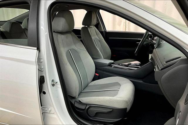 Photo of 2022 Quartz White Hyundai SONATA