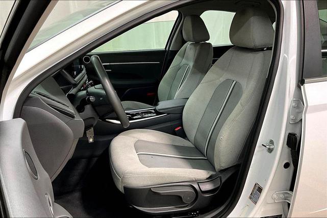 Photo of 2022 Quartz White Hyundai SONATA