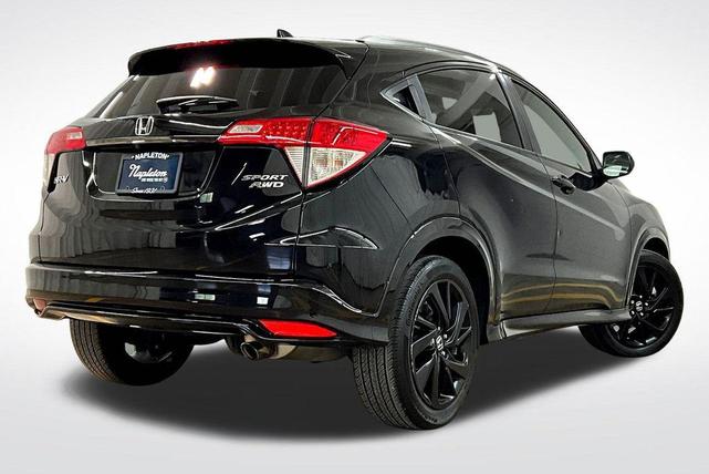 Photo of 2022 Crystal Black Pearl Honda HR-V