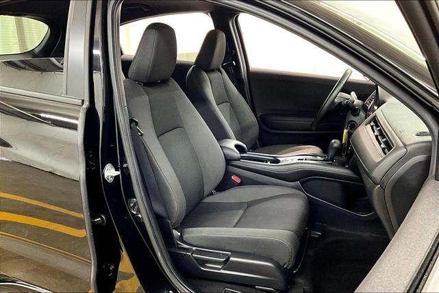 Photo of 2022 Crystal Black Pearl Honda HR-V